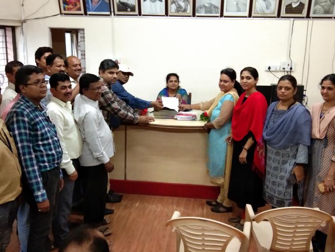 Income-tax revenue on strike | इगतपुरीत महसुल कर्मचारी संपावर  Income-tax revenue on strike | इगतपुरीत महसुल कर्मचारी संपावर