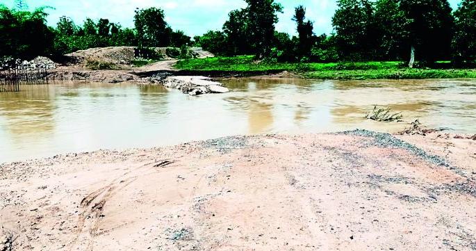 Record of excess rainfall in four talukas in the district | जिल्ह्यात चार तालुक्यात अतिवृष्टीची नोंद Record of excess rainfall in four talukas in the district | जिल्ह्यात चार तालुक्यात अतिवृष्टीची नोंद