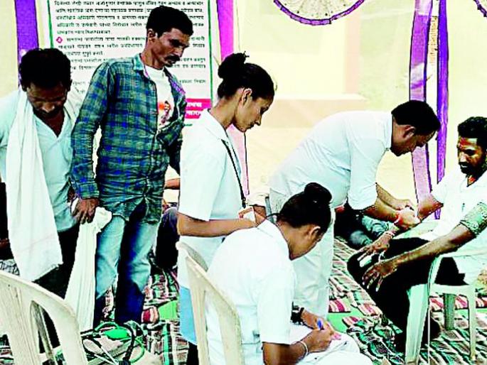 Death fast of forest rights holders against forest department | वनविभागाच्या विरोधात वनहक्कधारकांचे आमरण उपोषण Death fast of forest rights holders against forest department | वनविभागाच्या विरोधात वनहक्कधारकांचे आमरण उपोषण