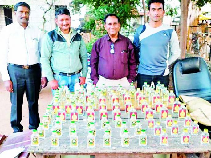 1 thousand alcohol was seized | ६७ हजारांची दारू पकडली 1 thousand alcohol was seized | ६७ हजारांची दारू पकडली