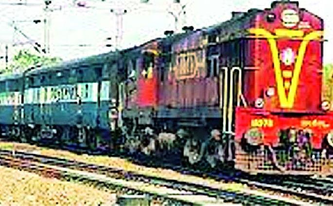 Action on 165 passengers who violated the rules | नियमांचे उल्लंघन करणाऱ्या १६५ प्रवाशांवर कारवाई Action on 165 passengers who violated the rules | नियमांचे उल्लंघन करणाऱ्या १६५ प्रवाशांवर कारवाई