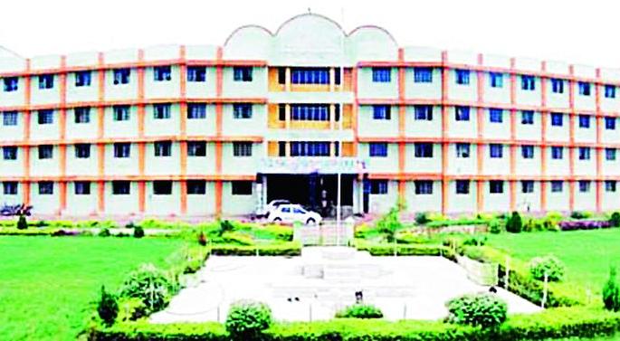 ZP has a potential budget of Rs 23 Crore 40 Lakh | जि.प.चा २३ कोटी ४० लाखांचा संभाव्य अर्थसंकल्प ZP has a potential budget of Rs 23 Crore 40 Lakh | जि.प.चा २३ कोटी ४० लाखांचा संभाव्य अर्थसंकल्प