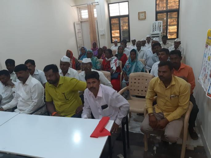 For six months, the citizen deprived of cereal grains | सहा महिन्यांपासून नागरिक रेशन धान्यापासून वंचित For six months, the citizen deprived of cereal grains | सहा महिन्यांपासून नागरिक रेशन धान्यापासून वंचित