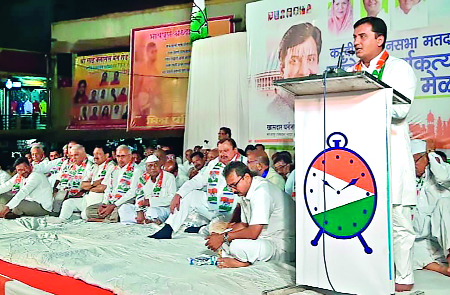 P. N. Patil will not be fit without having a MLA: Dhananjay Mahadik | पी. एन. पाटील यांना आमदार केल्याशिवाय स्वस्थ बसणार नाही: धनंजय महाडिक P. N. Patil will not be fit without having a MLA: Dhananjay Mahadik | पी. एन. पाटील यांना आमदार केल्याशिवाय स्वस्थ बसणार नाही: धनंजय महाडिक