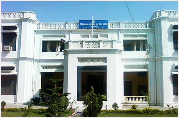 Priority to solve the problems of officials: Naqvi | अधिकाºयांच्या समस्या सोडवण्यास प्राधान्य : नकवी Priority to solve the problems of officials: Naqvi | अधिकाºयांच्या समस्या सोडवण्यास प्राधान्य : नकवी