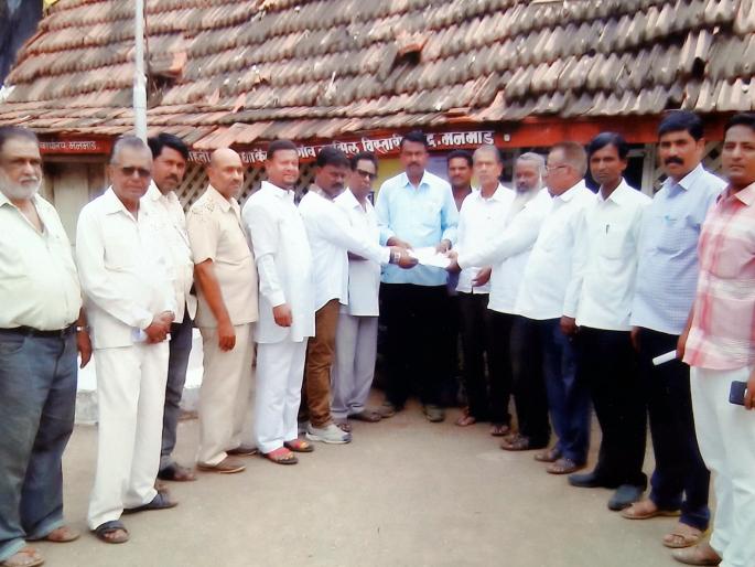 Rahul Gandhi's protest against Congress attack | राहुल गांधी यांच्यावरील हल्ल्याचा कॉँग्रेसकडून निषेध Rahul Gandhi's protest against Congress attack | राहुल गांधी यांच्यावरील हल्ल्याचा कॉँग्रेसकडून निषेध