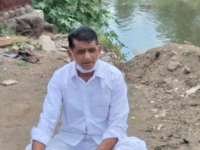 Monsoon river pollution agitation near Ramsetu | मोसम नदी प्रदूषणप्रश्नी रामसेतूजवळ आंदोलन Monsoon river pollution agitation near Ramsetu | मोसम नदी प्रदूषणप्रश्नी रामसेतूजवळ आंदोलन