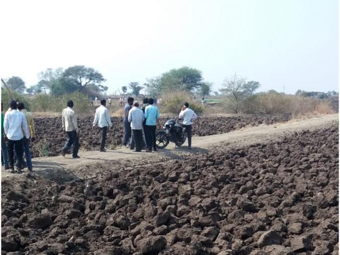 Two seriously injured in Leopard attack in Chandwad taluka | चांदवड तालुक्यात बिबट्याच्या हल्ल्यात दोघे गंभीर  Two seriously injured in Leopard attack in Chandwad taluka | चांदवड तालुक्यात बिबट्याच्या हल्ल्यात दोघे गंभीर