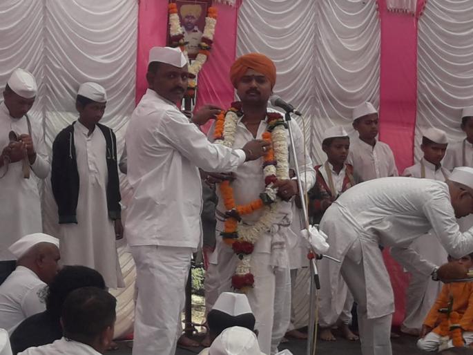 Make life worthwhile by serving the country and the community | देश व समाजाची सेवा करून जीवन सार्थकी लावा Make life worthwhile by serving the country and the community | देश व समाजाची सेवा करून जीवन सार्थकी लावा