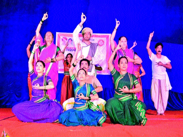 Savitri Vadate Dance Company by Seva Dal | सेवा दलातर्फे सावित्री वदते नृत्यनाटिका Savitri Vadate Dance Company by Seva Dal | सेवा दलातर्फे सावित्री वदते नृत्यनाटिका