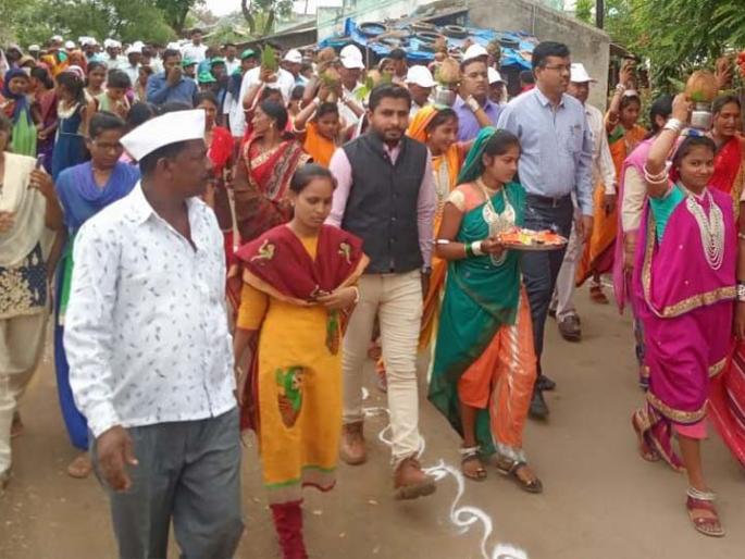 Small Kadwan Gram Panchayat declared as Haggadari | लहान कडवान ग्रामपंचायत हगणदरीमुक्त घोषित Small Kadwan Gram Panchayat declared as Haggadari | लहान कडवान ग्रामपंचायत हगणदरीमुक्त घोषित