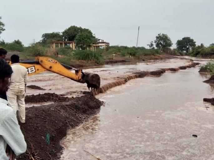 Work done from people's participation was fruitful | लोकसहभागातून झालेल्या कामाचे मिळाले फळ Work done from people's participation was fruitful | लोकसहभागातून झालेल्या कामाचे मिळाले फळ