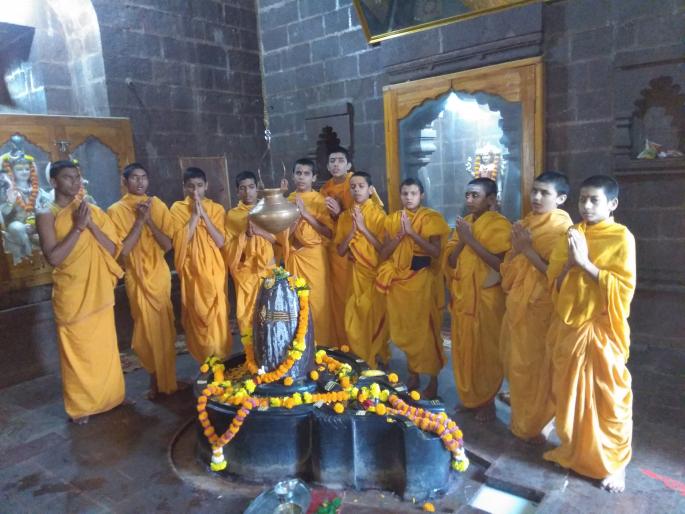 Vedic mass texts by students! | विद्यार्थ्यांतर्फे वैदिक सामूहिक पाठ! Vedic mass texts by students! | विद्यार्थ्यांतर्फे वैदिक सामूहिक पाठ!