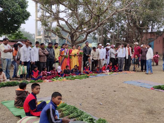 Thangaon's bazaar for weeks | ठाणगावच्या भरला आठवडे बाजार Thangaon's bazaar for weeks | ठाणगावच्या भरला आठवडे बाजार