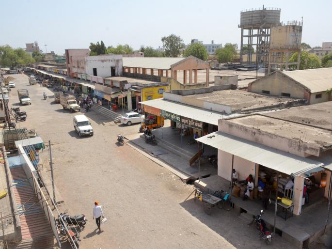 Drought Causes of Parbhani Mango | परभणीतील मोंढ्याला दुष्काळाचे चटके Drought Causes of Parbhani Mango | परभणीतील मोंढ्याला दुष्काळाचे चटके