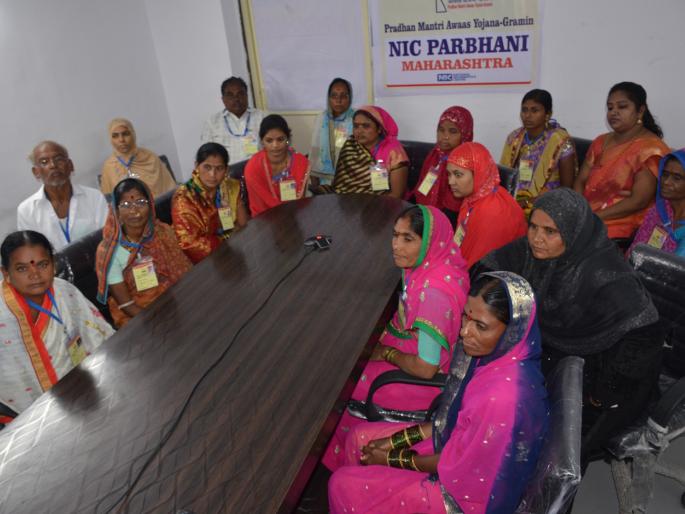 Parbhani: Benefits of beneficiaries due to non-communication with the Prime Minister | परभणी : पंतप्रधानांशी संवाद न झाल्याने लाभार्थ्यांचा हिरमोड