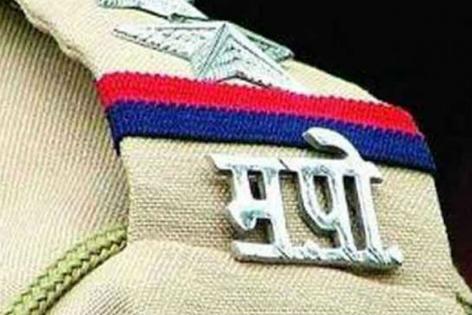 Transfers of employees in Parbhani district police force | परभणी जिल्हा पोलीस दलात कर्मचाऱ्यांच्या बदल्यांचे वारे