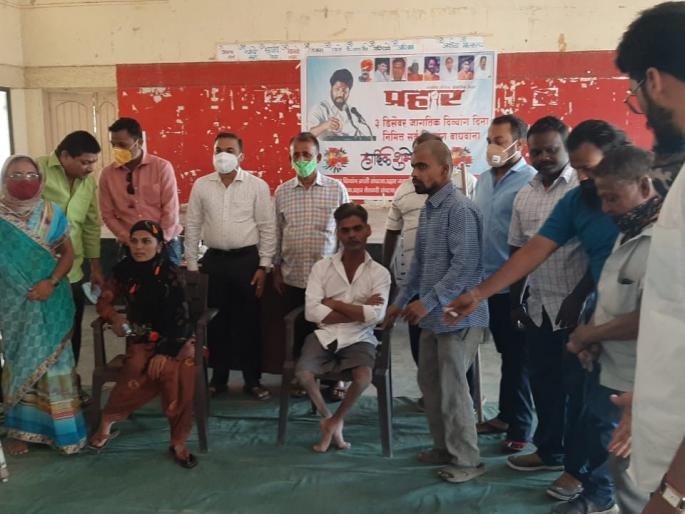 Celebrate Disability Day on behalf of Prahar Association | प्रहार संघटनेच्या वतीने अपंग दिन साजरा Celebrate Disability Day on behalf of Prahar Association | प्रहार संघटनेच्या वतीने अपंग दिन साजरा