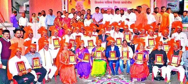 Promote culture among students | विद्यार्थ्यांत संस्कृती रुजवावीे Promote culture among students | विद्यार्थ्यांत संस्कृती रुजवावीे