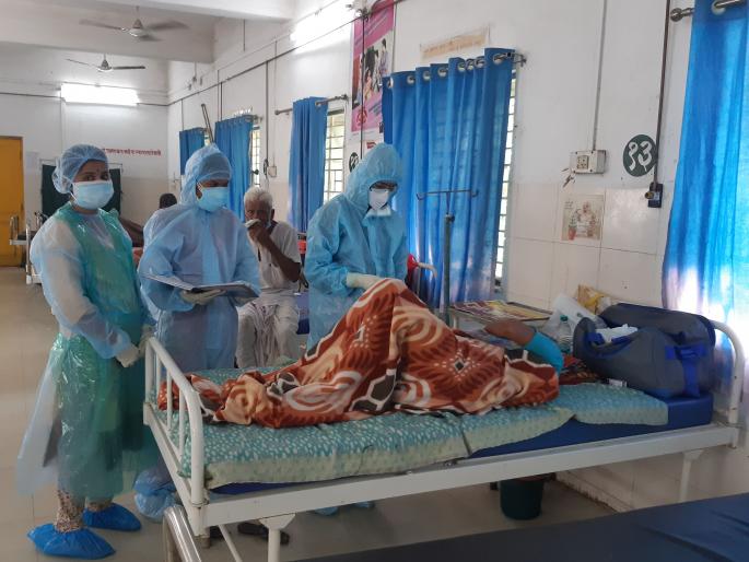 By placing a stone on motherly love, Corona brought life to the patients | मातृप्रेमावर दगड ठेवून कोरोना रुग्णांना लावला जीव By placing a stone on motherly love, Corona brought life to the patients | मातृप्रेमावर दगड ठेवून कोरोना रुग्णांना लावला जीव