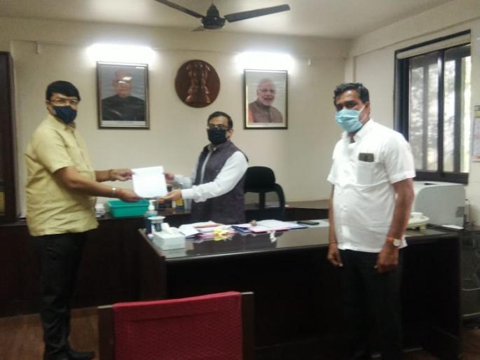 Sakade for stagnant government grants | रखडलेल्या शासकीय अनुदानासाठी साकडे Sakade for stagnant government grants | रखडलेल्या शासकीय अनुदानासाठी साकडे