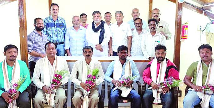 Gratitude from Sinnarkar to firefighters | सिन्नरकरांकडून अग्निशामक जवानांप्रती कृतज्ञता