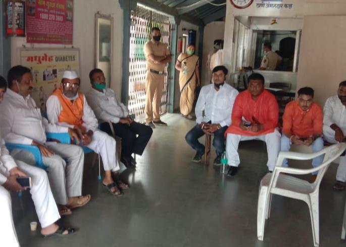 BJP workers stopped | भाजपाच्या कार्यकर्त्यांना रोखले BJP workers stopped | भाजपाच्या कार्यकर्त्यांना रोखले