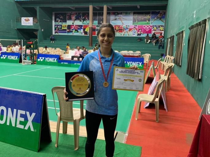 Smile Tosniwal won the competition without Badminton | स्मित तोष्णीवाल बॅडमिटं न स्पर्धेत विजयी Smile Tosniwal won the competition without Badminton | स्मित तोष्णीवाल बॅडमिटं न स्पर्धेत विजयी