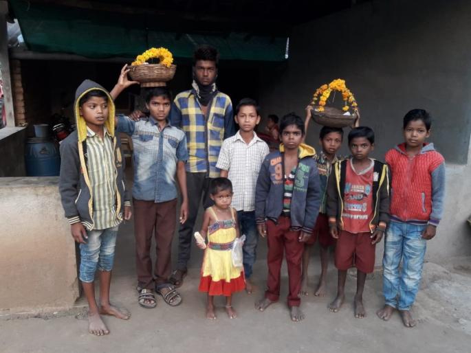 Tribal brothers start the Diwali festival by Waghadevata's priesthood | वाघदेवतेच्या पुजनाने आदिवासी बांधवांच्या दिवाळीस प्रारंभ Tribal brothers start the Diwali festival by Waghadevata's priesthood | वाघदेवतेच्या पुजनाने आदिवासी बांधवांच्या दिवाळीस प्रारंभ