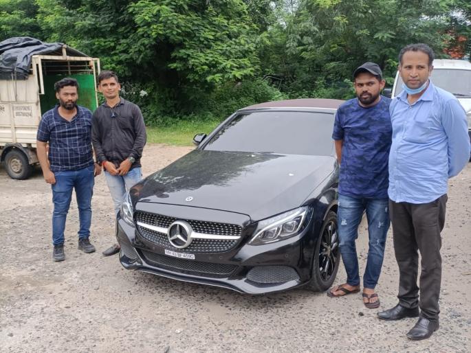 Duklis arrested for trying to sell vehicles | वाहनांची विक्री करुन देण्याचे अमिष दाखवून फसवणूक करणाऱ्या दुकलीस अटक Duklis arrested for trying to sell vehicles | वाहनांची विक्री करुन देण्याचे अमिष दाखवून फसवणूक करणाऱ्या दुकलीस अटक