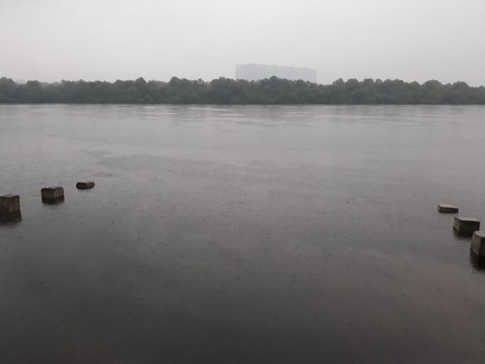 The record of record rainfall recorded in Thane since 2010 due to the hail of Okhi, rain in seven years, is the second such rain | ओखीच्या तडाख्यामुळे ठाण्यात २०१० नंतर विक्रमी पावसाची नोंद, सात वर्षात दुसऱ्यांदा झाला असा पाऊस The record of record rainfall recorded in Thane since 2010 due to the hail of Okhi, rain in seven years, is the second such rain | ओखीच्या तडाख्यामुळे ठाण्यात २०१० नंतर विक्रमी पावसाची नोंद, सात वर्षात दुसऱ्यांदा झाला असा पाऊस