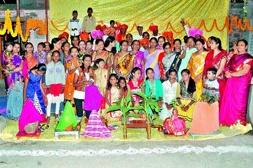 Collective Tulsi wedding in Yeola | येवल्यात सामूहिक तुळसी विवाह  Collective Tulsi wedding in Yeola | येवल्यात सामूहिक तुळसी विवाह