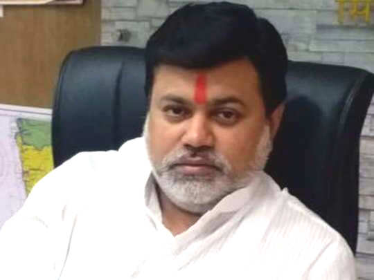 New adoption of Fadnavis, Rane and BJP | फडणवीस, राणे आणि भाजपचे नवे दत्तकविधान New adoption of Fadnavis, Rane and BJP | फडणवीस, राणे आणि भाजपचे नवे दत्तकविधान