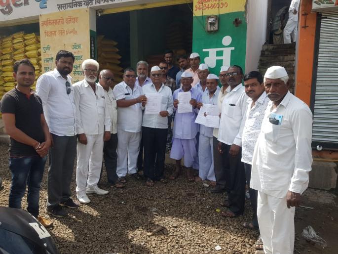 Launch of ST's 'Smart Card' scheme in Umran | उमराणेत एसटीच्या ‘स्मार्ट कार्ड’ योजनेचा शुभारंभ Launch of ST's 'Smart Card' scheme in Umran | उमराणेत एसटीच्या ‘स्मार्ट कार्ड’ योजनेचा शुभारंभ