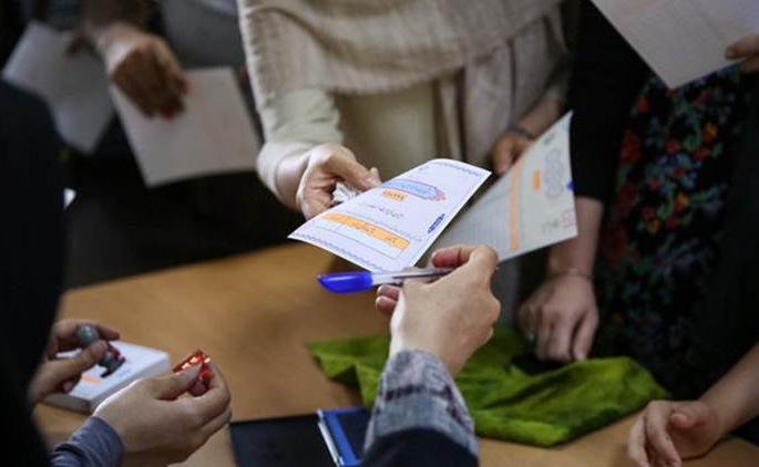 Responding to voter registration in Sindhudurg district | सिंधुदुर्ग जिल्ह्यात मतदार नोंदणीला प्रतिसाद