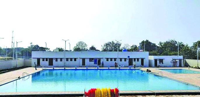 Sports department's swimming pool stuck in tender process! | निविदा प्रक्रियेत अडकला क्रीडा विभागाचा जलतरण तलाव !