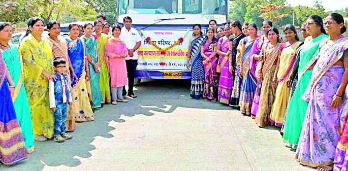 Study of working in six sectors will be done by women members | महिला सदस्य करणार सहा क्षेत्रातील कामकाजाचा अभ्यास Study of working in six sectors will be done by women members | महिला सदस्य करणार सहा क्षेत्रातील कामकाजाचा अभ्यास