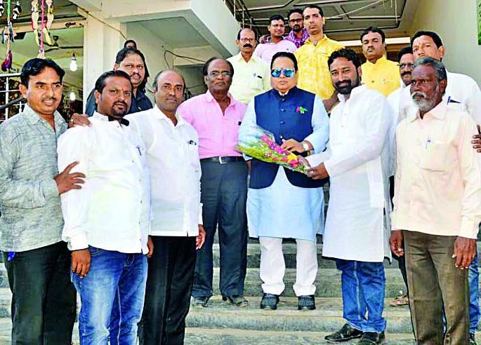 Lord Mahavira's thoughts will be in the world - Vijay Darda | भगवान महावीरांचे विचारच जगाला तारतील - विजय दर्डा