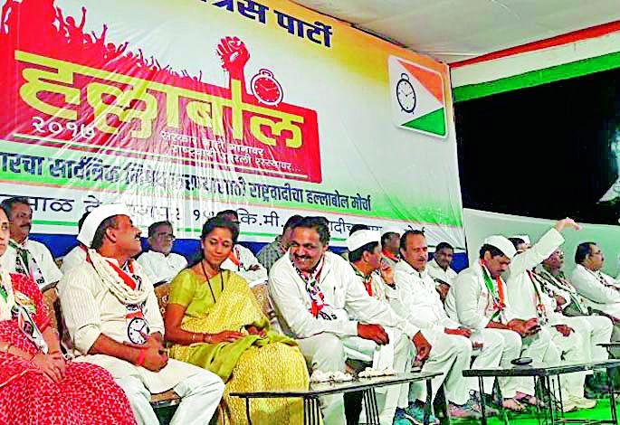 Vidarbha fraud by chief ministers | मुख्यमंत्र्यांकडून विदर्भाची फसवणूक Vidarbha fraud by chief ministers | मुख्यमंत्र्यांकडून विदर्भाची फसवणूक