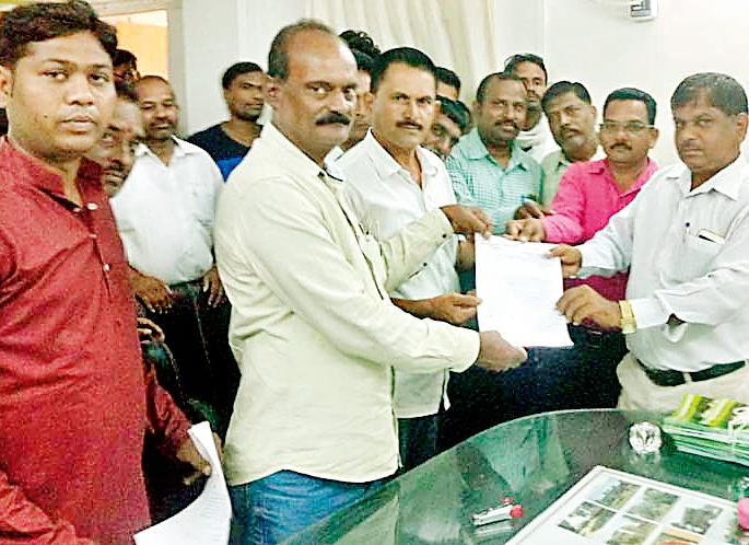 Invasion of Rahul Gandhi | राहूल गांधी यांच्यावरील हल्ल्याचा निषेध Invasion of Rahul Gandhi | राहूल गांधी यांच्यावरील हल्ल्याचा निषेध