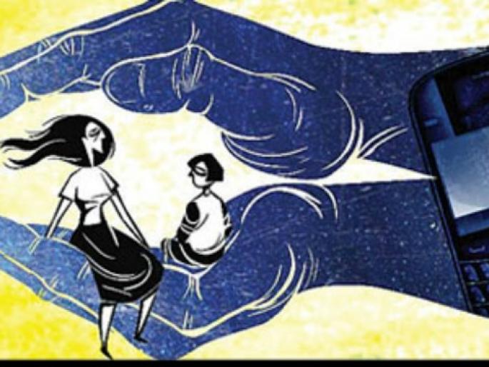 Time to call women twice for helpline | हेल्पलाईनसाठी महिलांना दोनवेळा फोन करण्याची वेळ