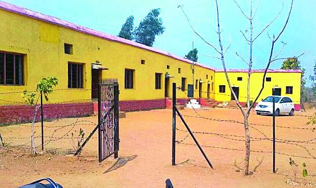 Class X exam in tight security | कोठारीत कडक बंदोबस्तात दहावीची परीक्षा