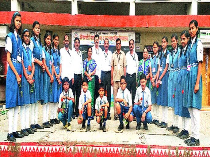 Establishment of cabinet in Makhmalabad School | मखमलाबाद शाळेत मंत्रिमंडळाची स्थापना  Establishment of cabinet in Makhmalabad School | मखमलाबाद शाळेत मंत्रिमंडळाची स्थापना