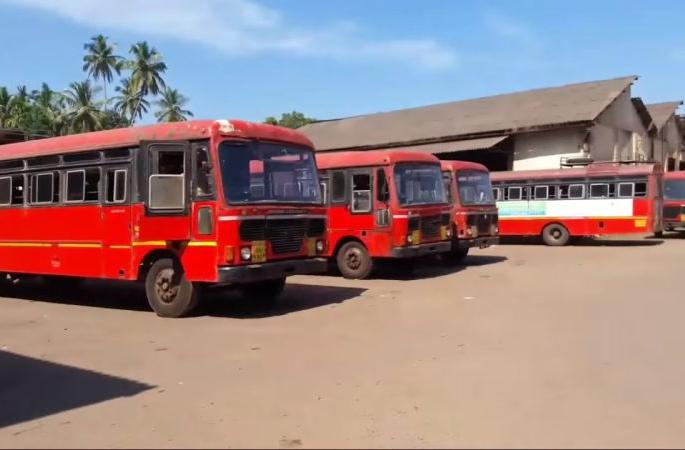 Submit to false information to transport minister | परिवहनमंत्र्यांना खोटी माहिती केली जाते सादर