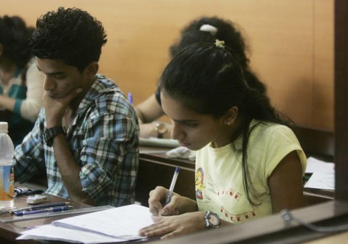 Changes to the 10th and 12th question papers of the Board of Education | शिक्षण मंडळाच्या १०, १२ वी परीक्षेच्या प्रश्नपत्रिकेत होणार बदल