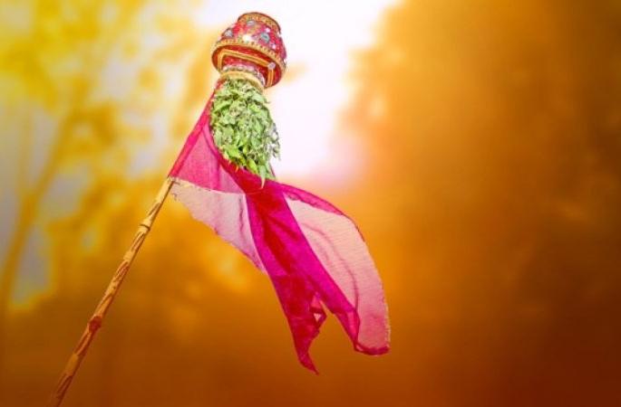 Market high on Gudi Padwa | पाडव्याच्या खरेदीचा बाजारात गोडवा Market high on Gudi Padwa | पाडव्याच्या खरेदीचा बाजारात गोडवा