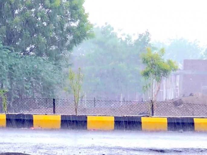 Rain fall in the meteor showers of the metropolis | वाळूज महानगरात पावसाच्या हलक्या सरी