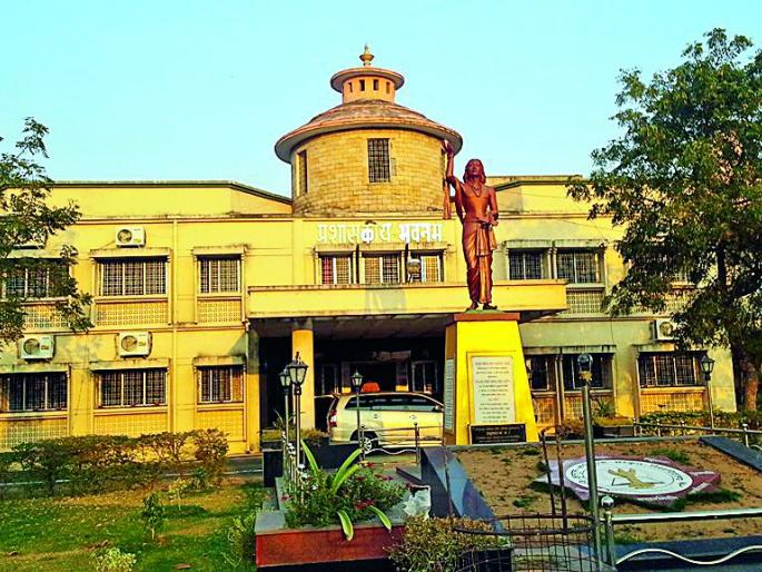 Will the poet Gulduru Kalidas Sanskrit University get 'booster dosage'? | कवि गुलगुरू कालिदास संस्कृत विद्यापीठाला ‘बूस्टर डोज’ मिळणार का? Will the poet Gulduru Kalidas Sanskrit University get 'booster dosage'? | कवि गुलगुरू कालिदास संस्कृत विद्यापीठाला ‘बूस्टर डोज’ मिळणार का?