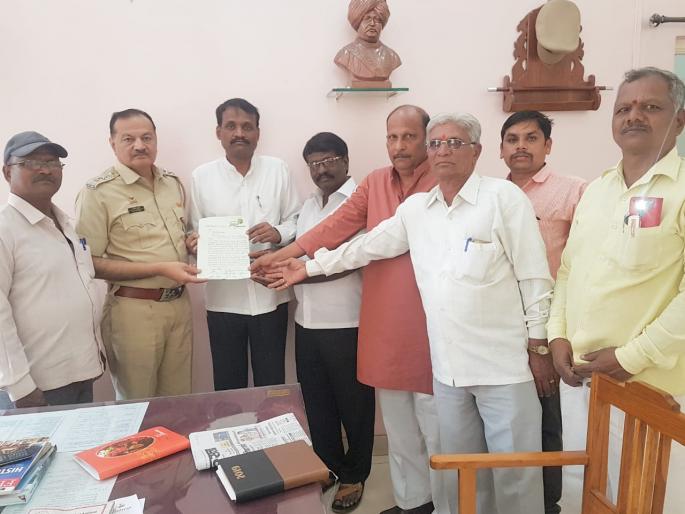 Take action against Subhash Nangre, the Jagar Foundation | सुभाष नांगरे यांना मारहाण करणाऱ्यांवर कारवाई करा, जागर फौंडेशनची मागणी Take action against Subhash Nangre, the Jagar Foundation | सुभाष नांगरे यांना मारहाण करणाऱ्यांवर कारवाई करा, जागर फौंडेशनची मागणी