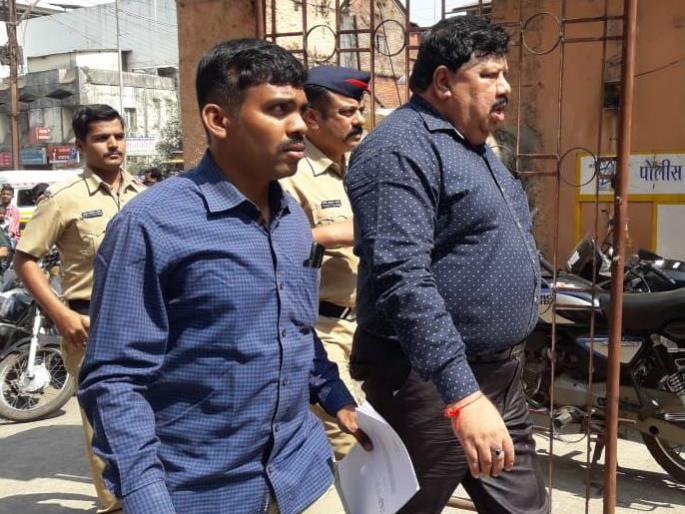 Action on the bribe of the accused, retired after retirement | लाचप्रकरणी समादेशकास निवृत्तीनंतर अटक, खुशाल सपकाळेवर कारवाई Action on the bribe of the accused, retired after retirement | लाचप्रकरणी समादेशकास निवृत्तीनंतर अटक, खुशाल सपकाळेवर कारवाई